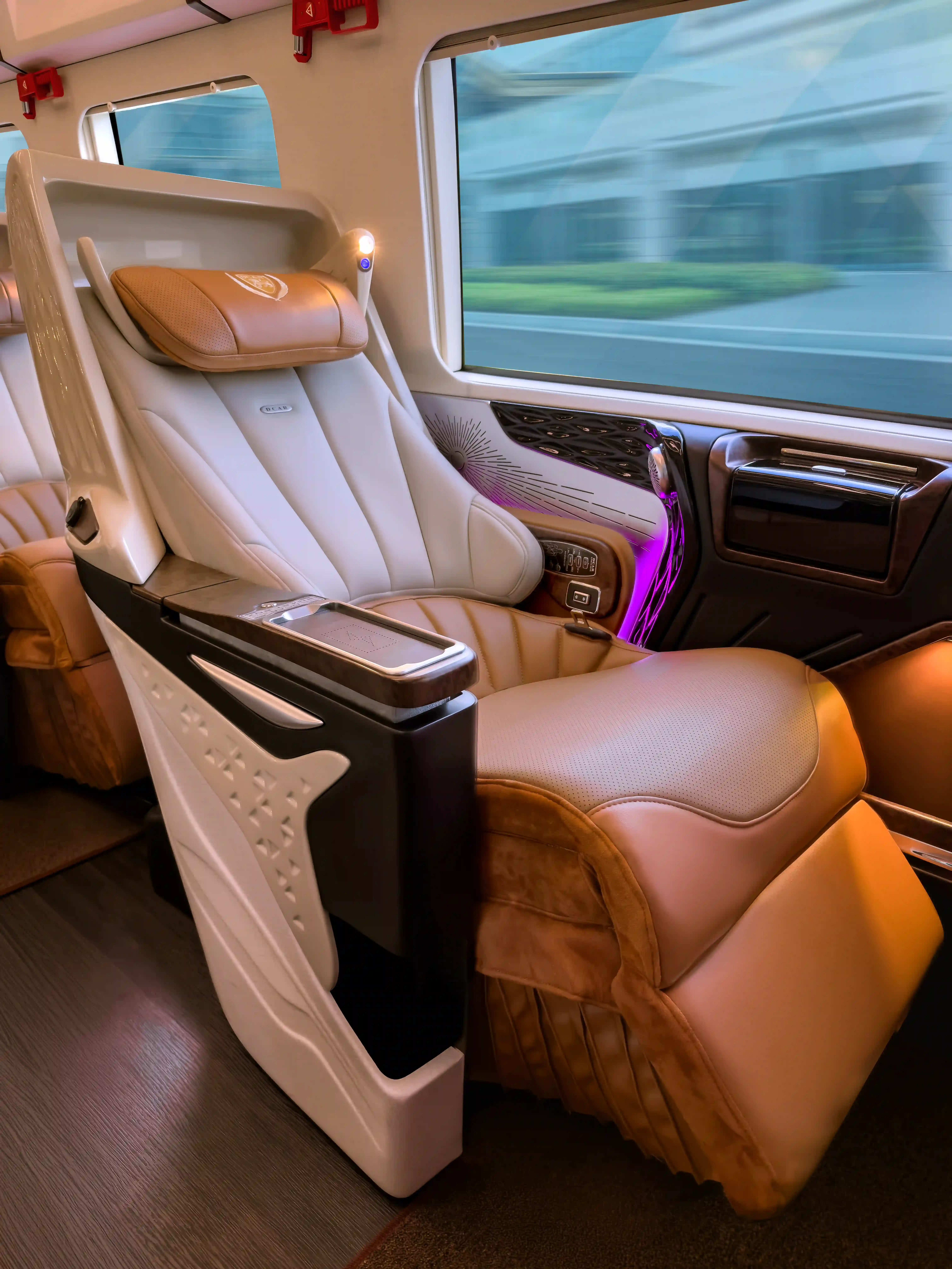 bảng giá xe limousine 12 chỗ 2 bang-gia-xe-limousine-12-cho-2