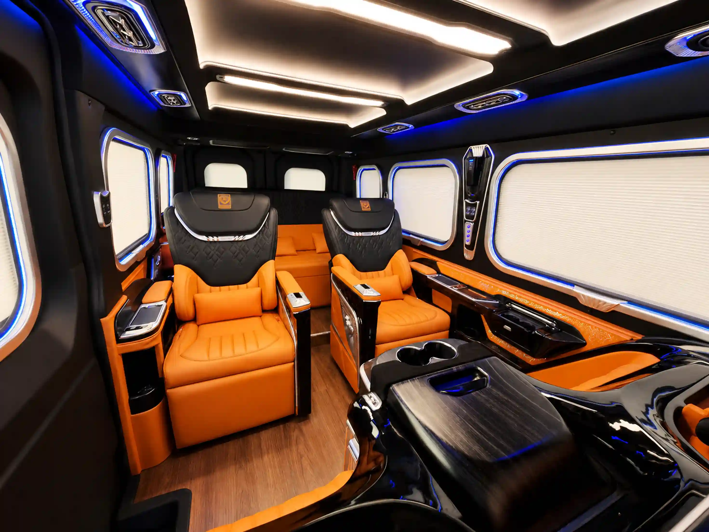 hang-nang-cap-xe-limousine