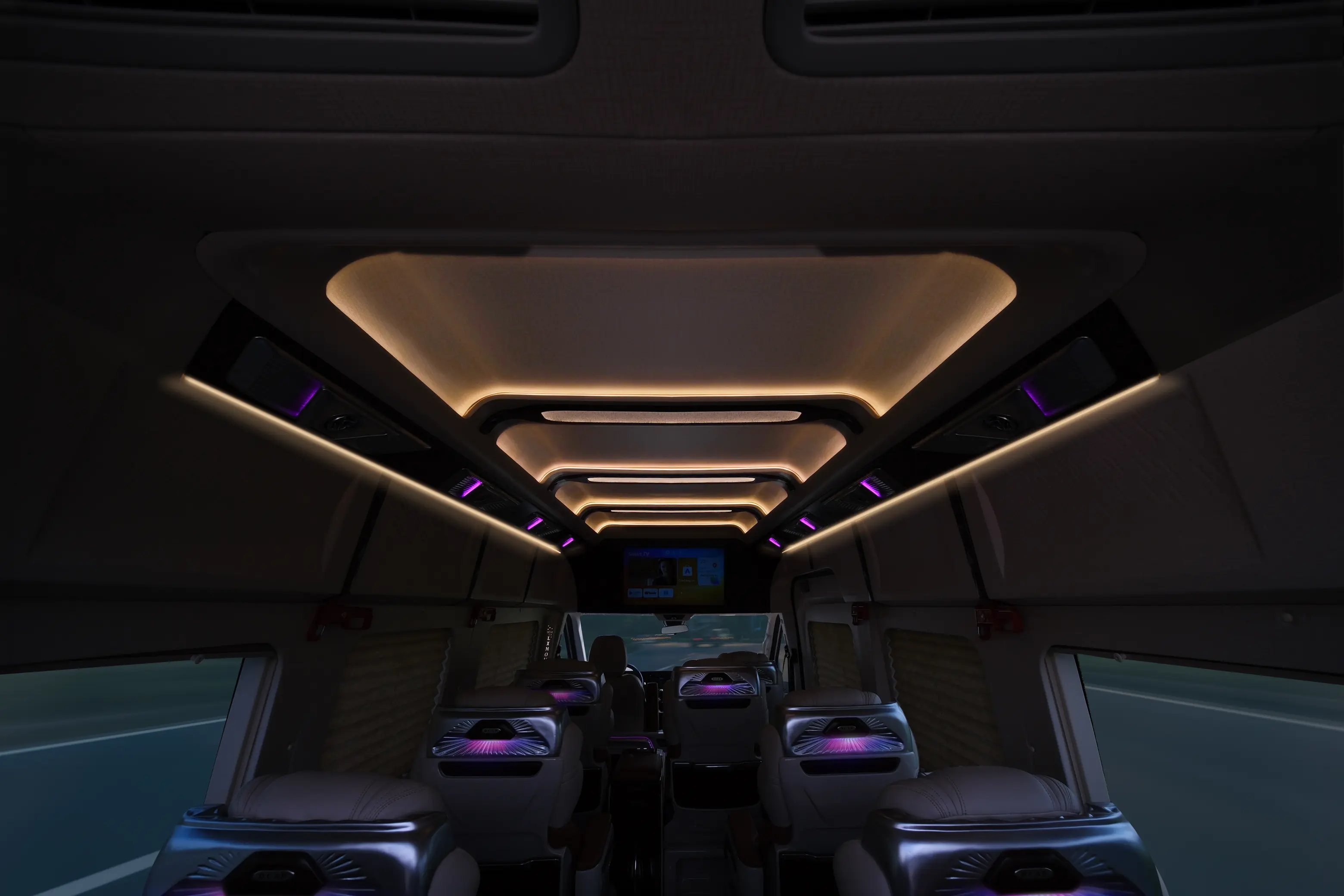 solati-limousine-12-cho-1-3