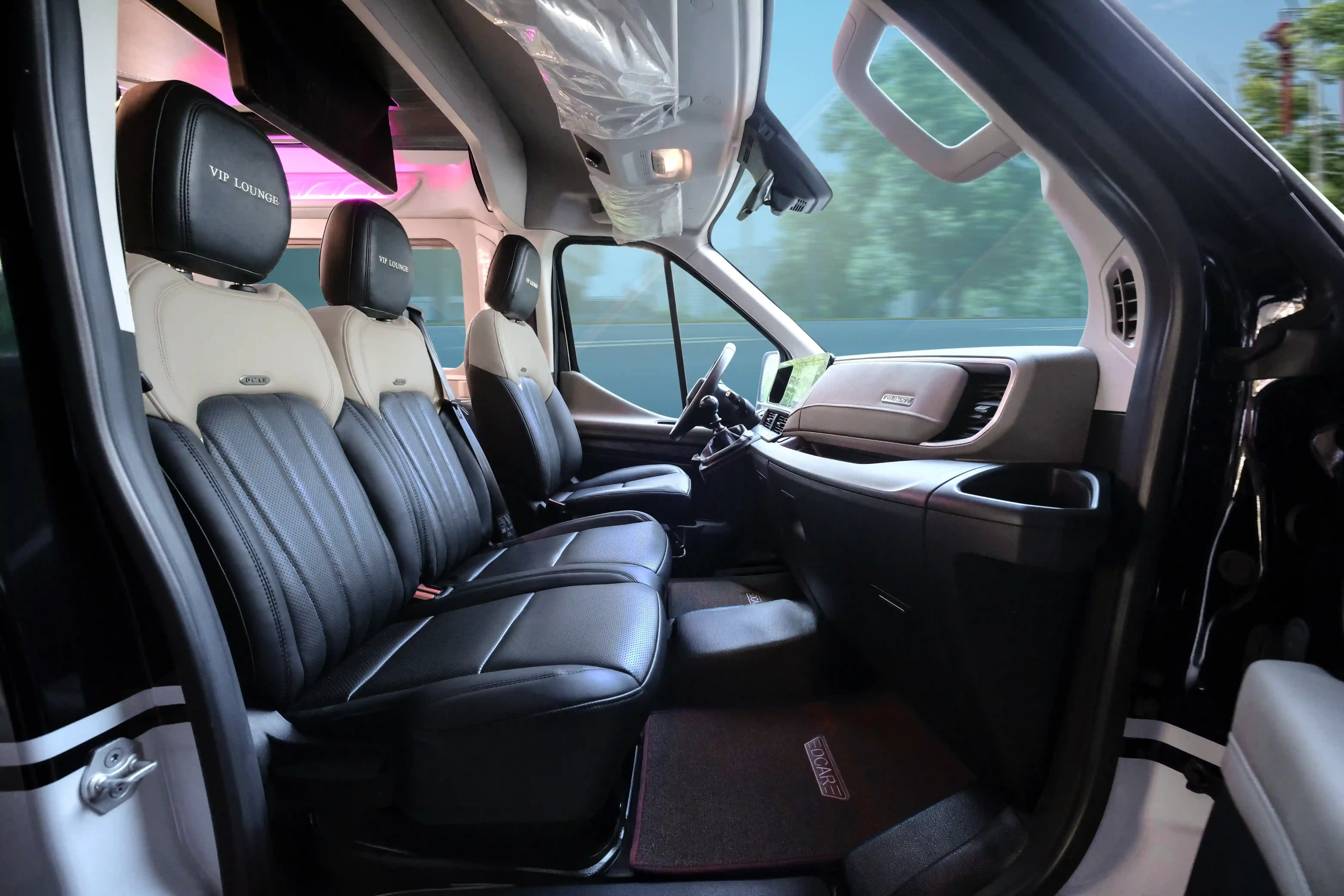 Ford Vip DCar Vip Lounge - Ford Transit