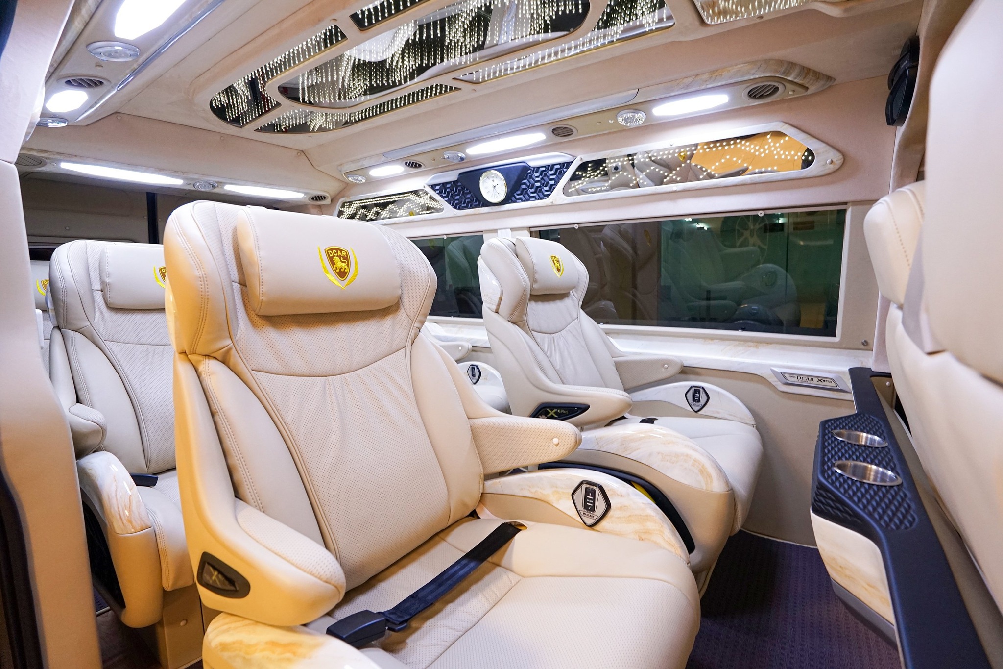 do-xe-limousine-o-to-moi-nhat-9