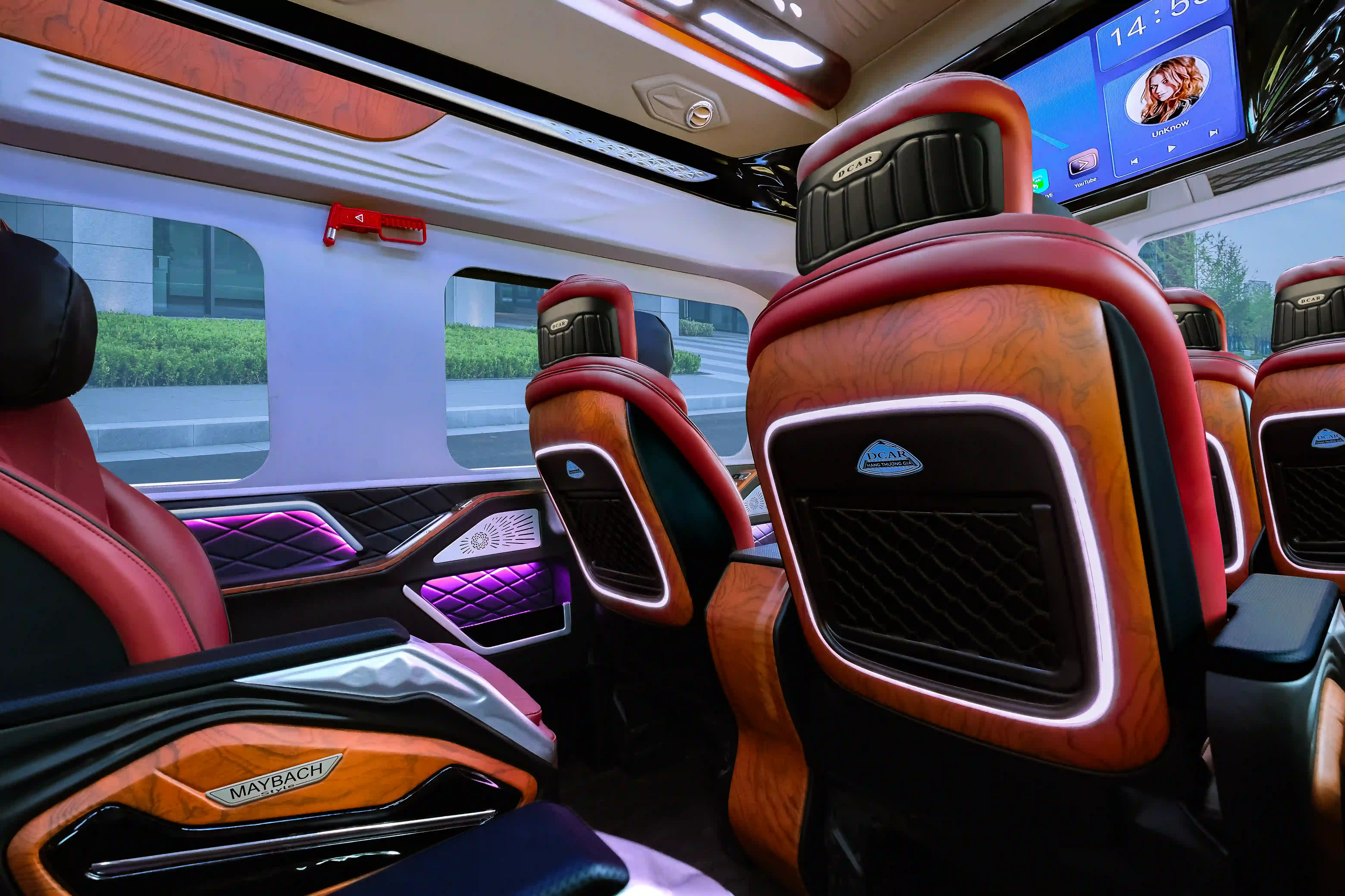 ford-transit-limousine-12-cho-1