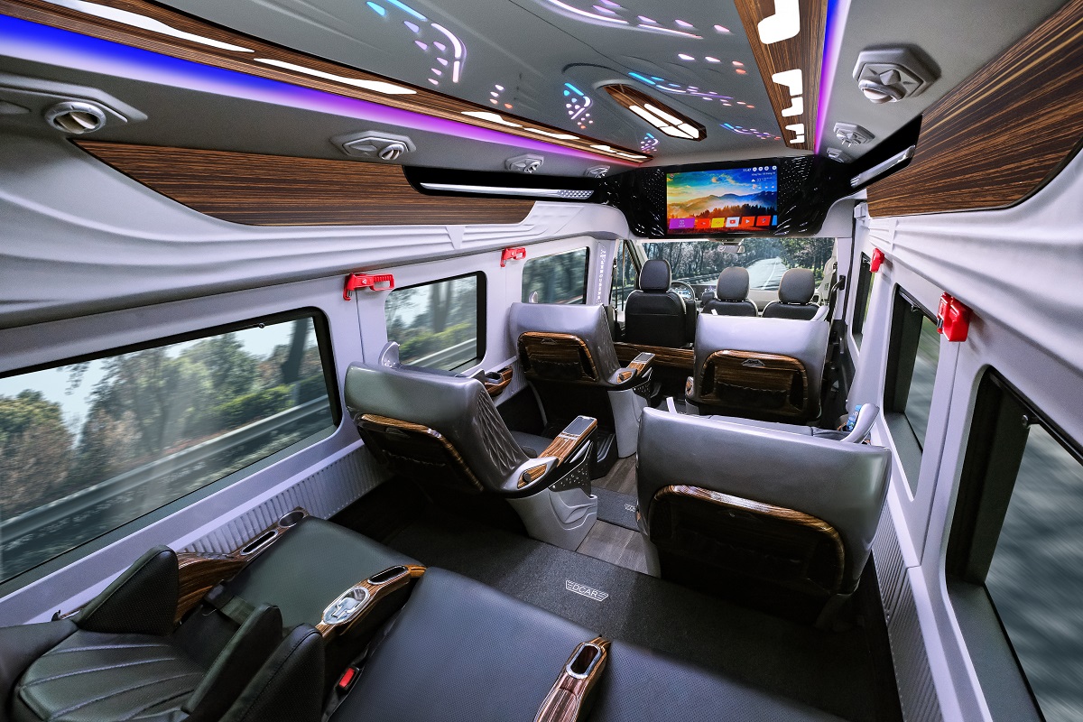 gia-ban-xe-limousine-10-cho-1-1