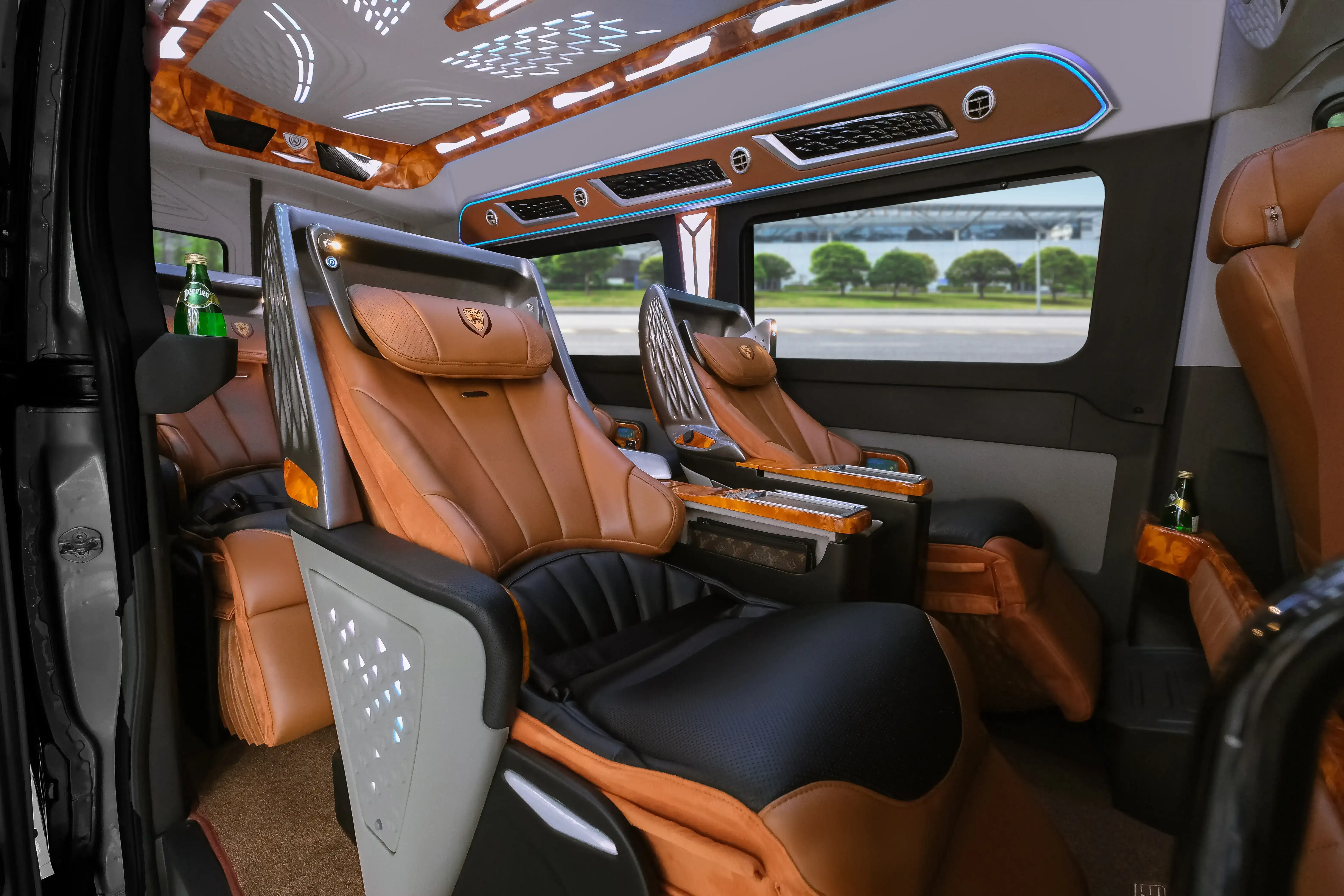 hyundai-solati-limousine-10-cho-11