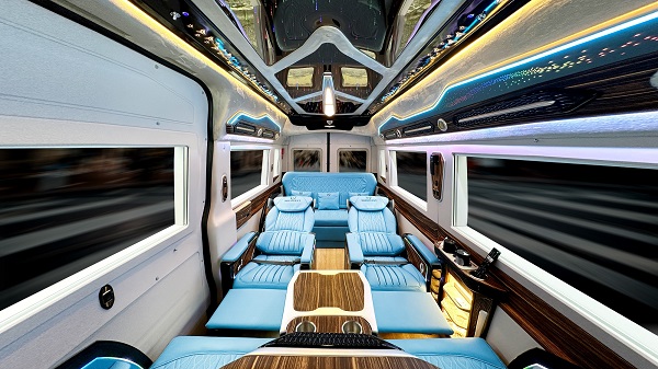mua-xe-limousine-10-cho-gia-bao-nhieu-2