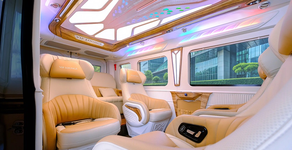mua-xe-limousine-10-cho-gia-bao-nhieu-4