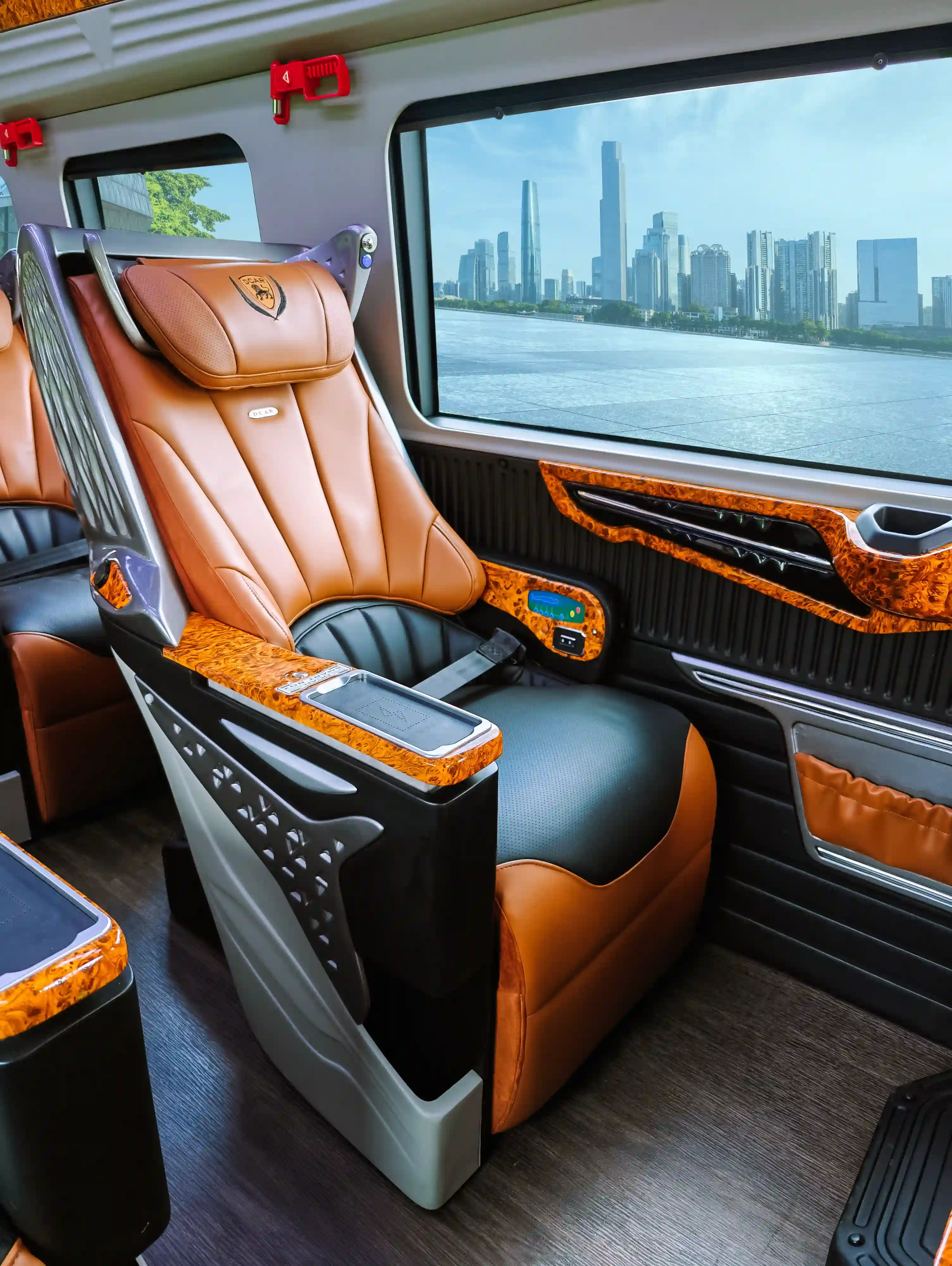 mua-xe-limousine-chinh-hang-1-1