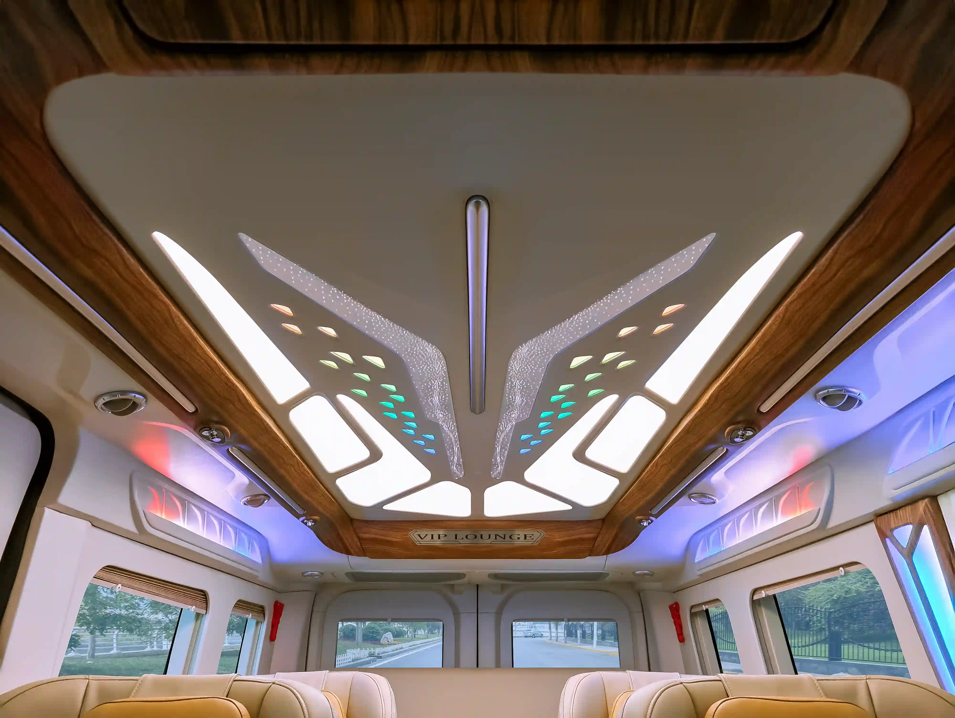 mua-xe-limousine-cho-thue-co-hieu-qua-1-1