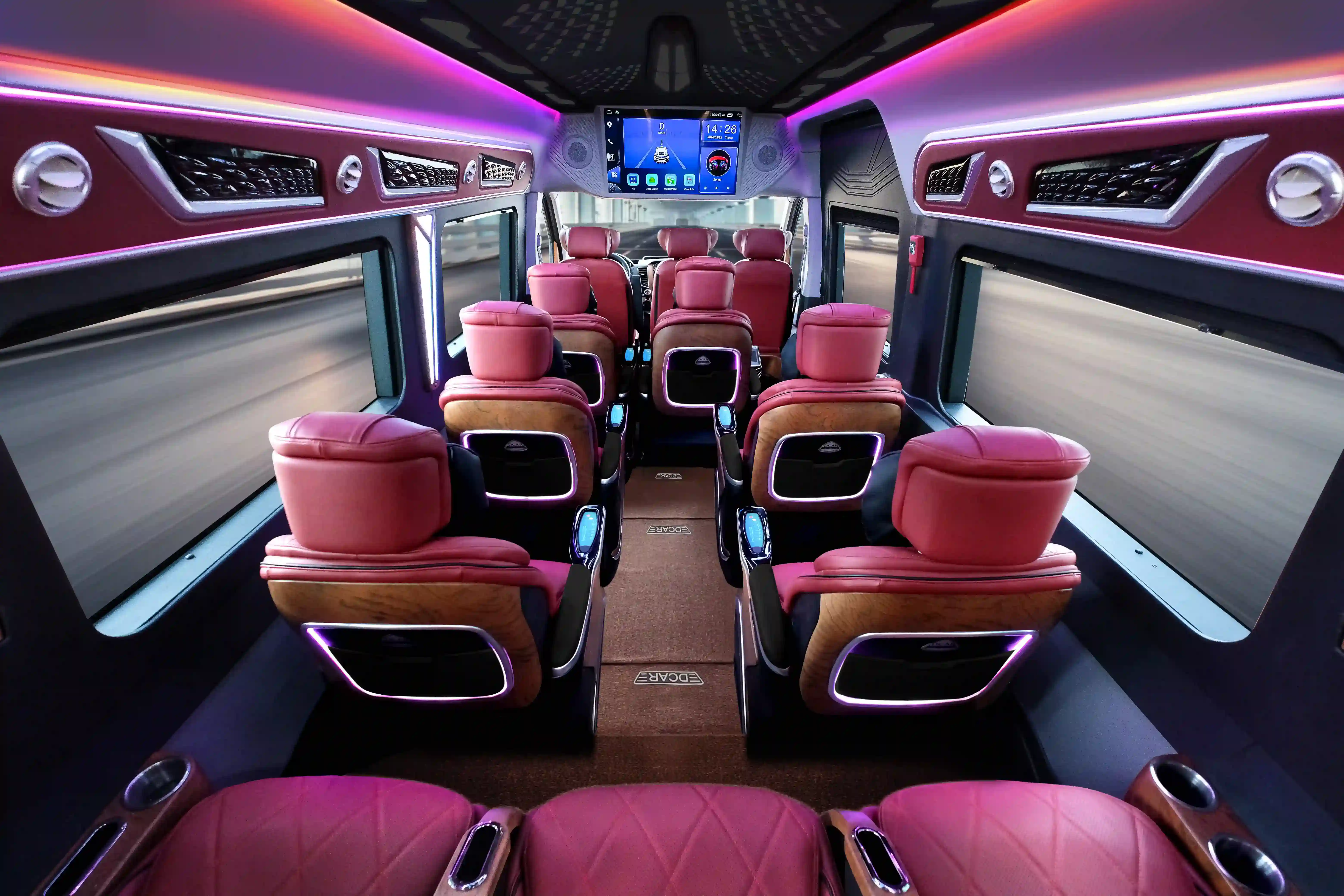 xe-cong-ty-xe-limousine-cao-cap-danh-cho-doanh-nghiep-1-1
