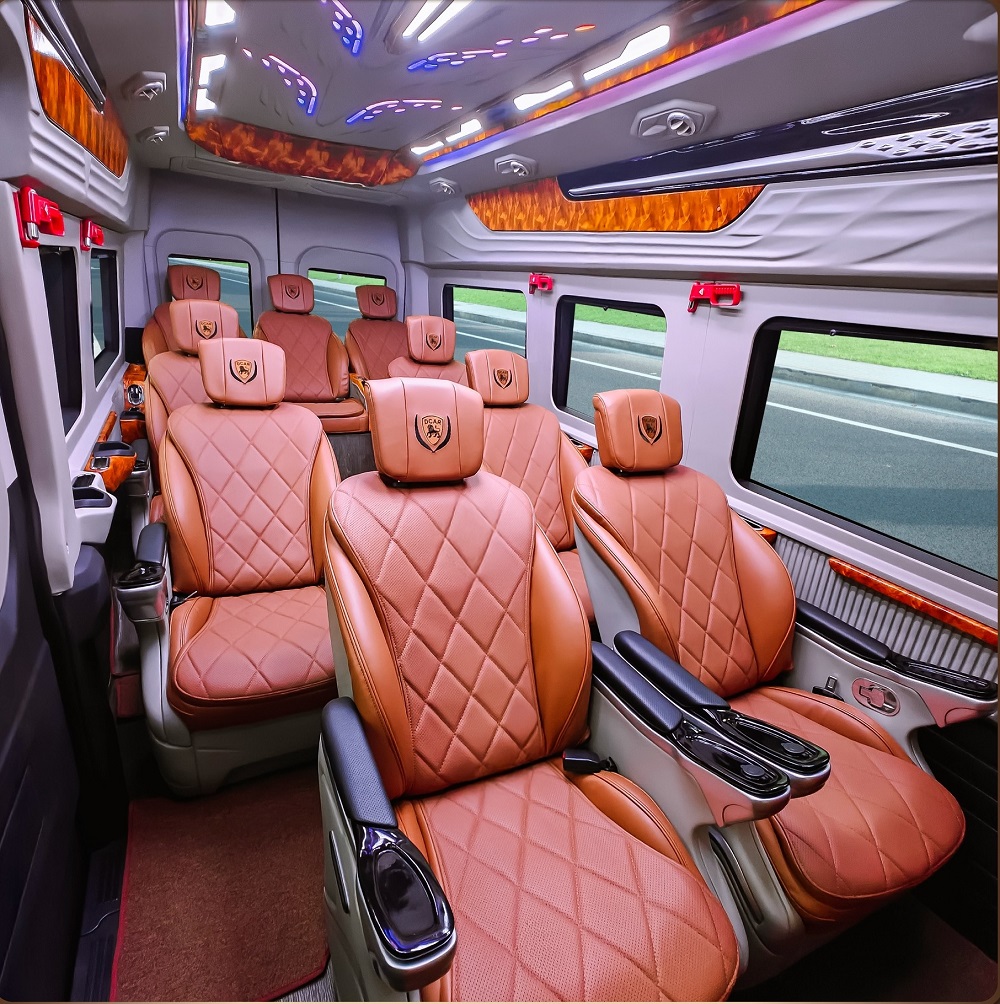 xe-limousine-12-cho-chinh-hang-3