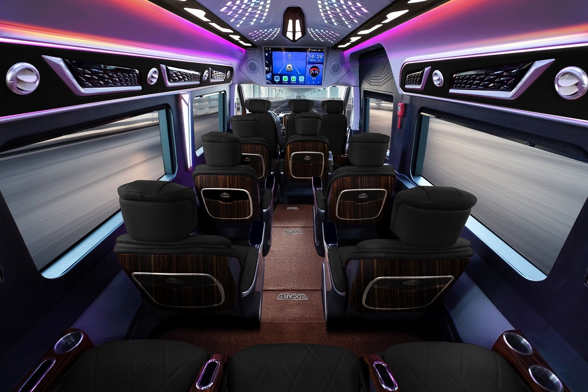 xe-limousine-12-cho-chinh-hang-4